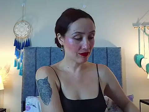 IberianMoonMK Live XXX Chat