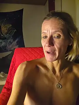 yola181 即時 XXX 聊天