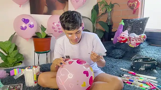 Andy_Belier23: онлайн-секс-чат