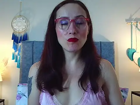 IberianMoonMK: онлайн-секс-чат