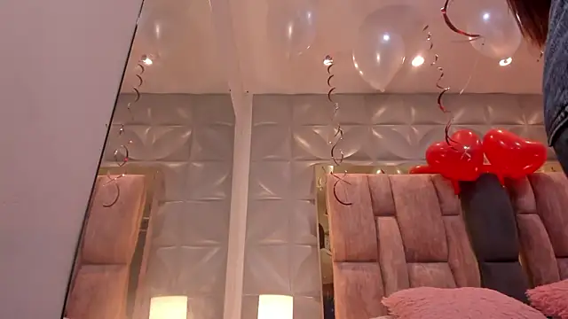 Chatroom XXX en direct de Charlotte_Ice1