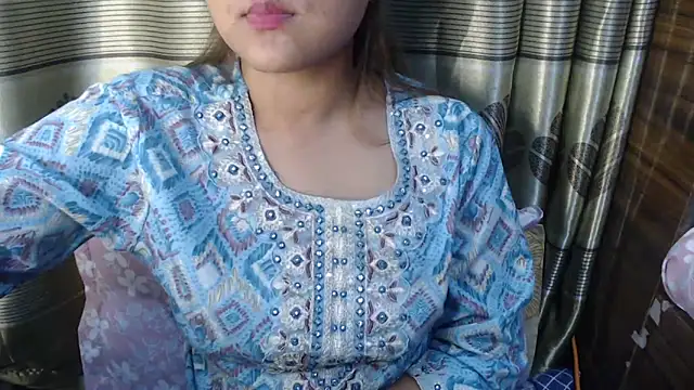 Chat +18 de queen_angelina ao vivo