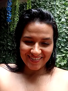 Chatroom XXX en direct de elena_jonees