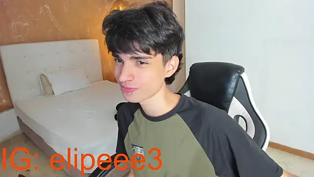 CONNOR_STONNE_: διαδικτυακό σόου στην κάμερα