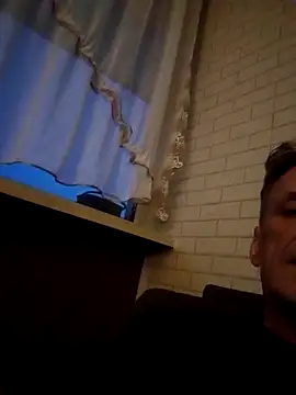 Tomyjumpxxxxx Adlı Modelin Web Kamerası Şovu