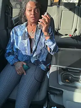 HaloRodeoLover2n Live XXX chat