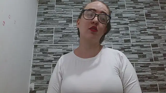 Chat +18 de Venus_Santana ao vivo