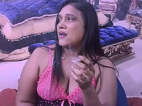 IndianSexyLady20 现场XXX聊天