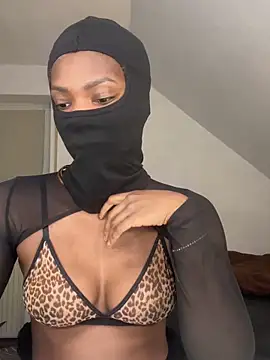 KiaraAmara live XXX chat