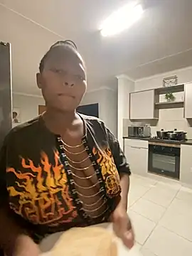 MissLola27's Webcam Show