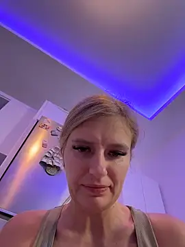 Betsy Chat XXX in diretta