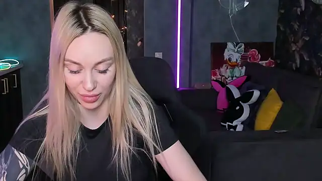 دردشة Blckmirrorr الجنسية المباشرة