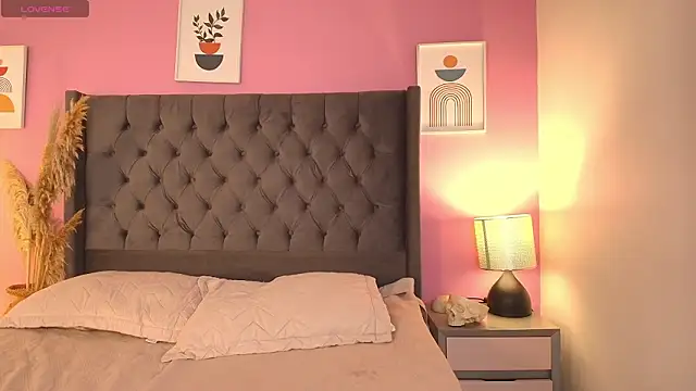 NicollevscontteiのライブXXXチャット