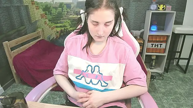 Živý XXX chat KiraDuvall