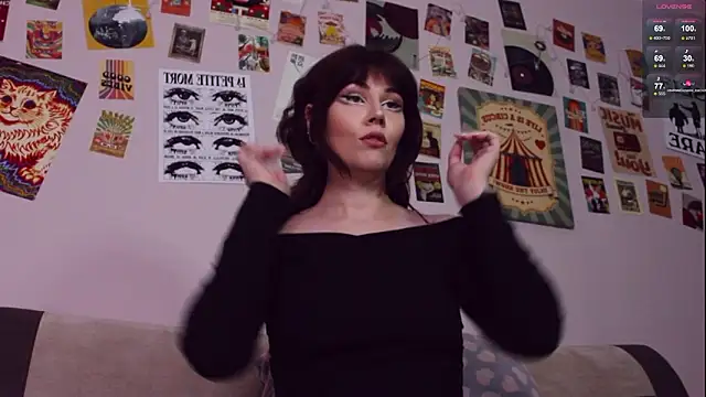 Luna_Blake Adlı Modelin Canlı XXX Sohbeti