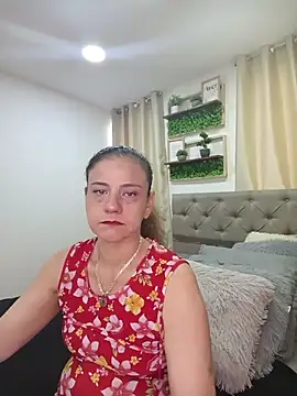 Онлайн чат XXX sasi_luna