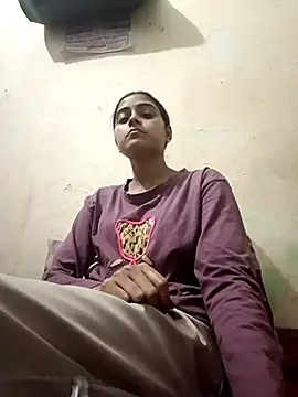 Nandundi 现场XXX聊天