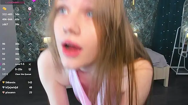 Chatroom XXX en direct de OdellaFrake