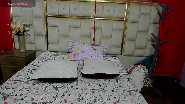 stripcharming_ Adlı Modelin Canlı XXX Sohbeti