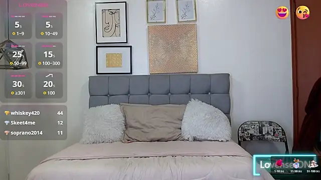 _naomi_s Adlı Modelin Canlı XXX Sohbeti