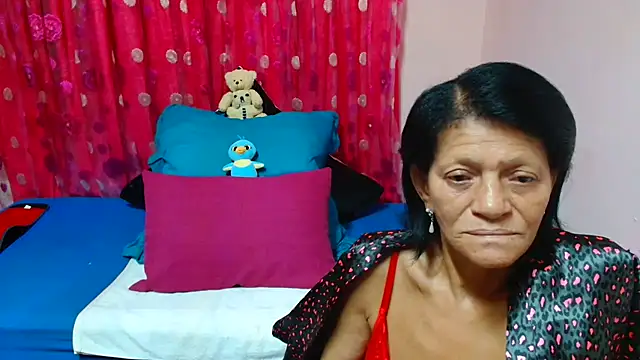 SLUTTYROXY Chat XXX in diretta