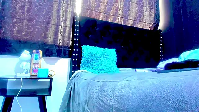 amareto_queen – Naživo XXX chat