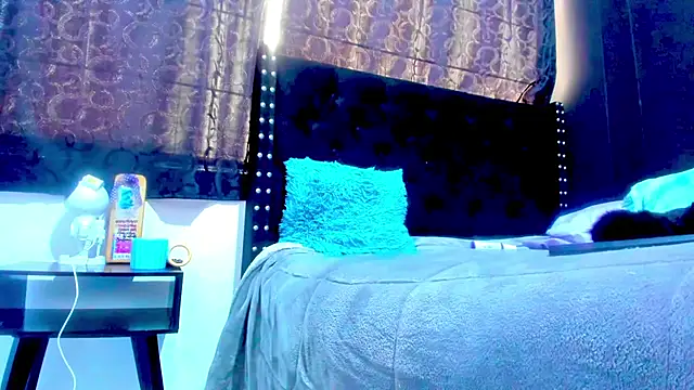 amareto_queen – Naživo XXX chat