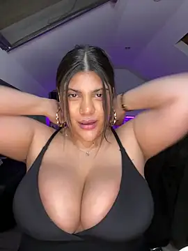 Pertunjukan Kamera Web MinaKhalina