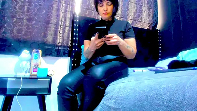 amareto_queen élő XXX-chatje