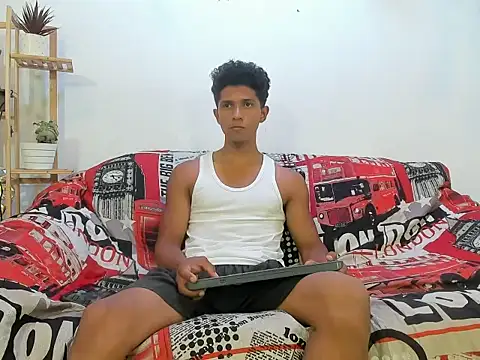 Yoel_hot2004 élő XXX-chatje