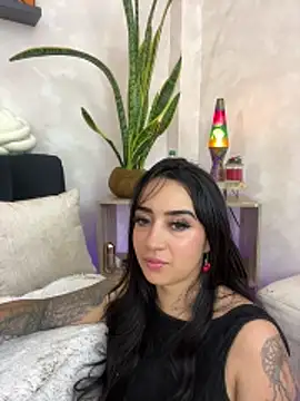 EmmyEvans1: онлайн-секс-чат