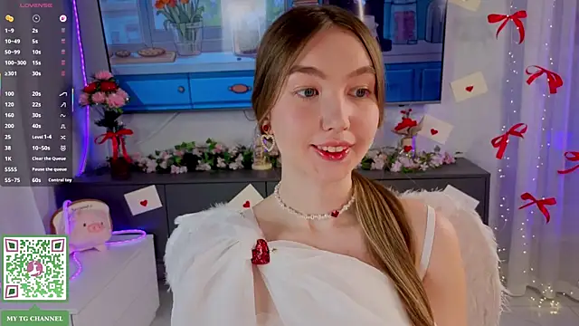 ElfredaTupy élő XXX-chatje