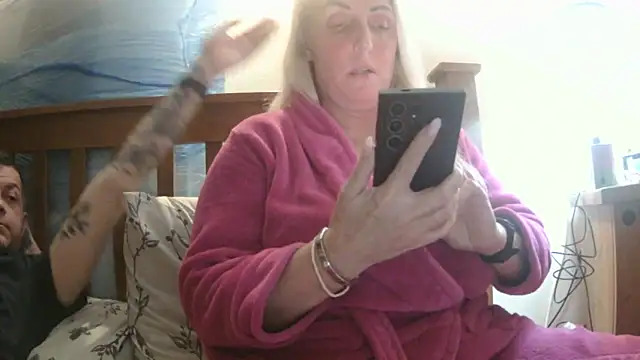 Czat XXX na żywo – theblondecocklover