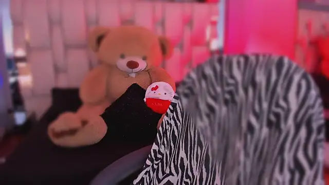 XXX chat uživo modela revenmiller_