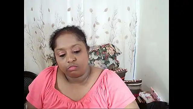 Indiantasha 现场XXX聊天