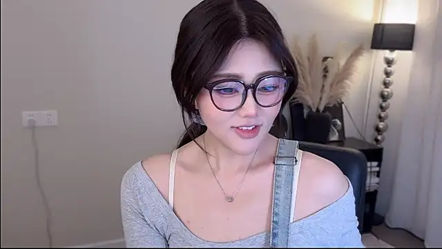 Chat XXX ao vivo de Cure-uuuuuuuu