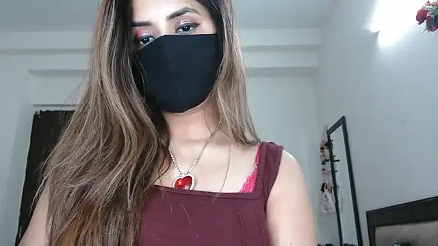 Show modela Meadow_Rain na web-kameri