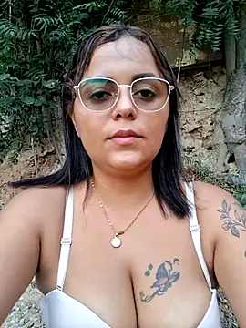 Naugthy-Mey Live XXX-Chat