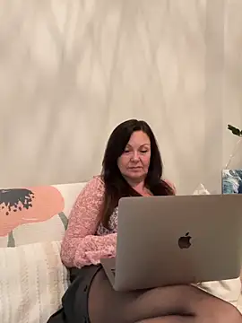 XXX chat uživo modela HotLdyllic