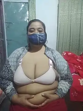 momo_loves Chat XXX live