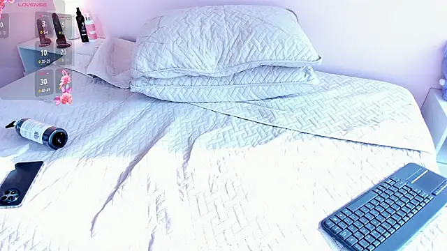 Chat +18 de Katteyes__ ao vivo