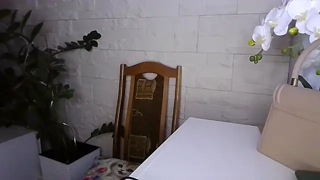 XXX chat uživo modela JuliaLovely