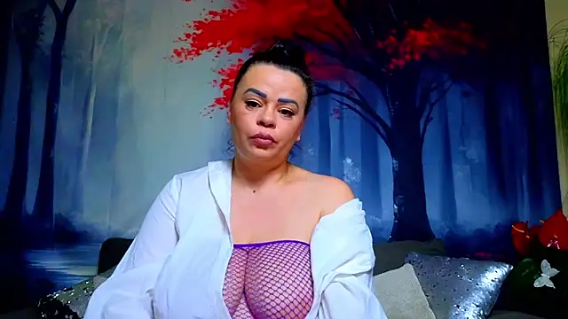 Czat XXX na żywo – ElizabethEven