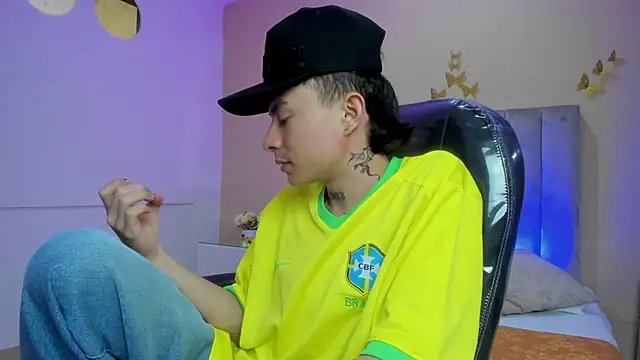 แชท XXX สดของ Nascary_Fox