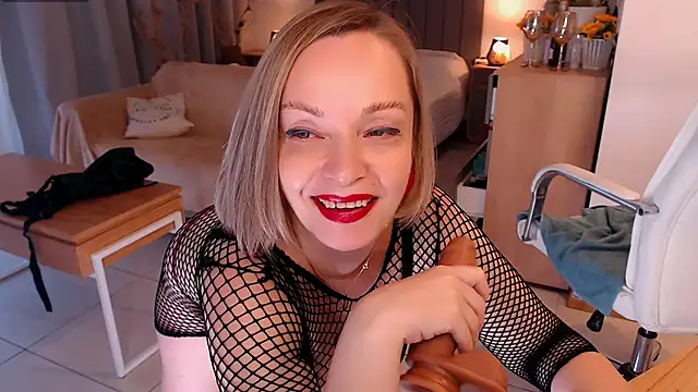 Chat +18 de Tilly_Eliot ao vivo