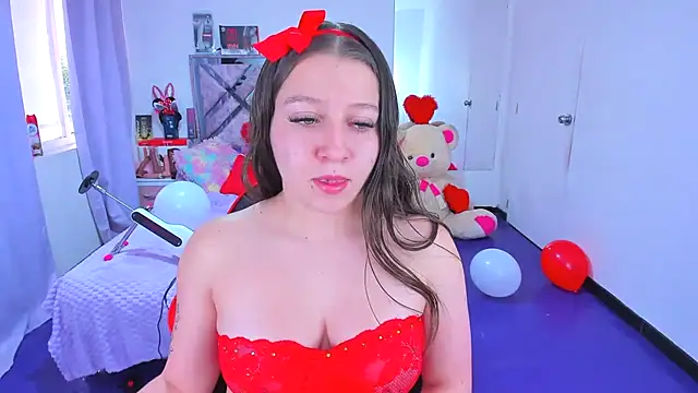 Luna_Analya élő XXX-chatje