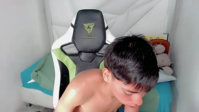 Liarr_ Adlı Modelin Canlı XXX Sohbeti