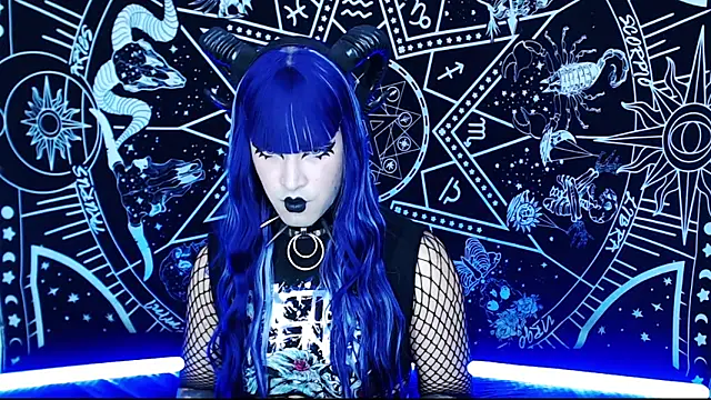 naomi_satan Adlı Modelin Web Kamerası Şovu