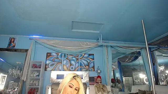 ADRIANNA_FOXn Live XXX chat