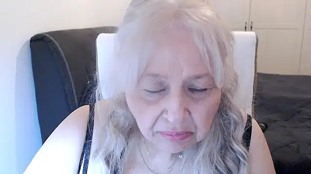 SusiLifeXXX élő XXX-chatje